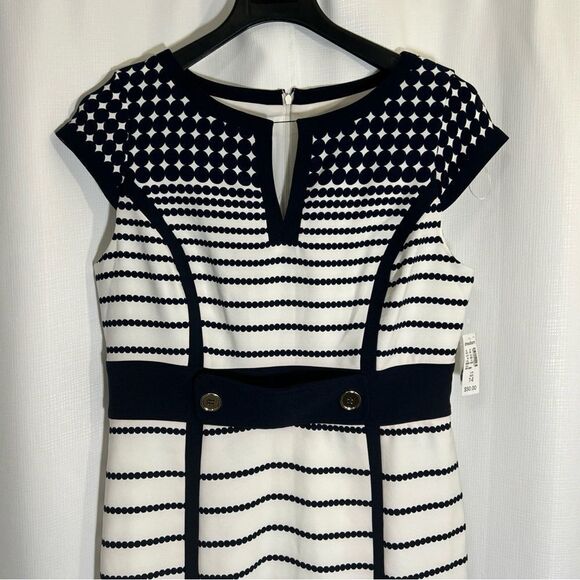 NWT Dress Barn Navy White Dot Dress Button Accent Short Sleeve Lined Size 14 - Picture 2 of 11